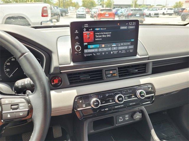 Photo of 2025 Blue Honda Pilot