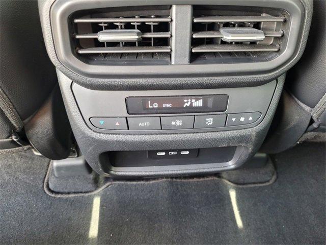 Photo of 2025 Blue Honda Pilot
