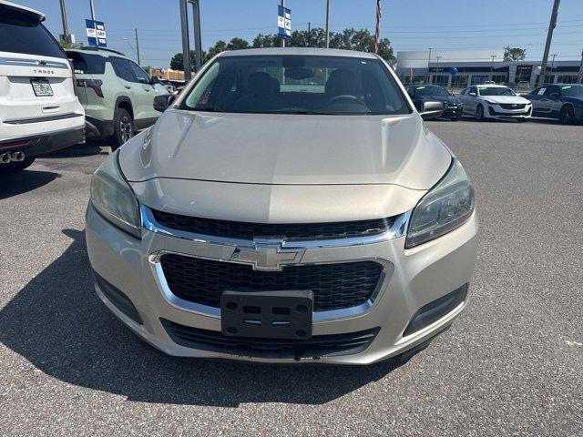 Photo of 2015 Champagne Silver Chevrolet Malibu