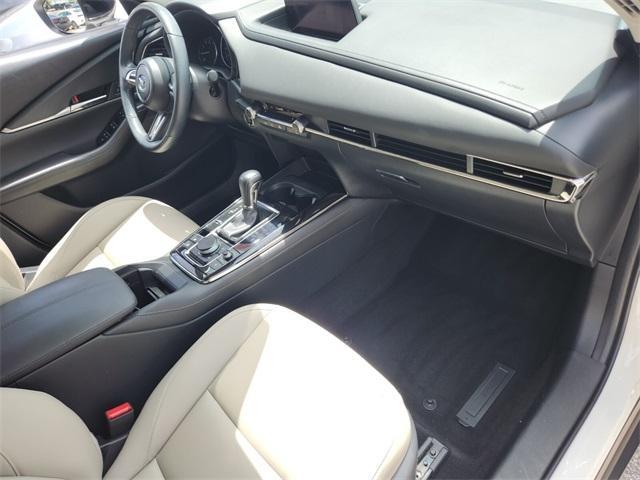 Photo of 2021 Snowflake White Pearl Mazda CX-30
