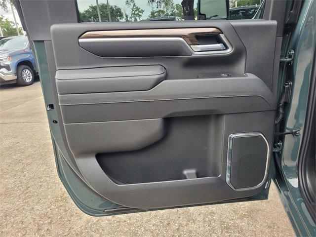 Photo of 2025 Gray Chevrolet Silverado 2500