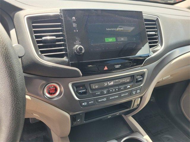 Photo of 2020 White Honda Pilot