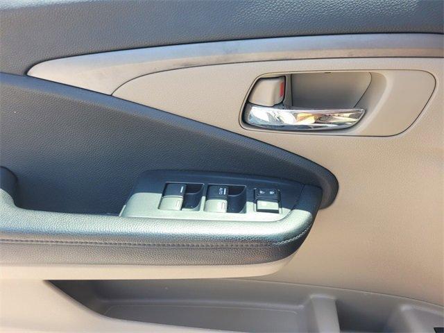 Photo of 2020 White Honda Pilot