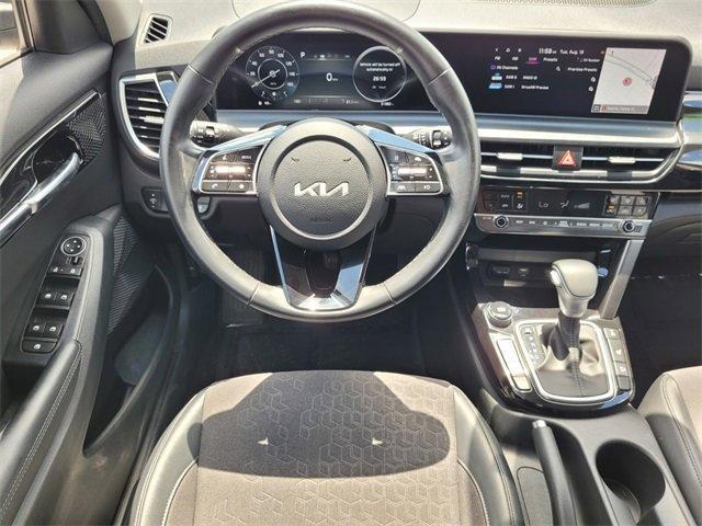 Photo of 2024 Fusion Orange Kia Seltos