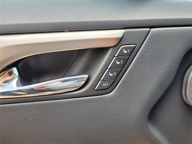 Photo of 2021 Black Lexus RX 350