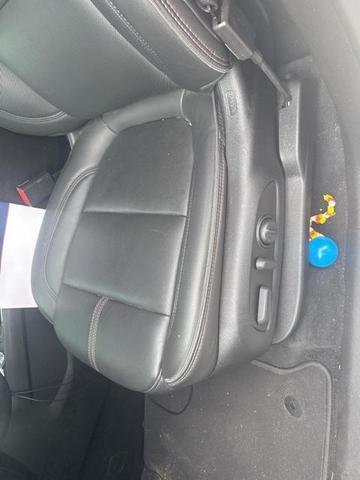 Photo of 2023 Summit White Chevrolet Traverse