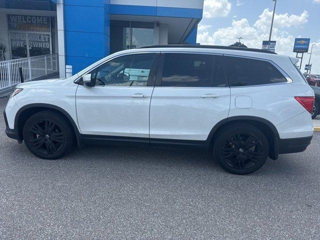 Photo of 2021 White Honda Pilot
