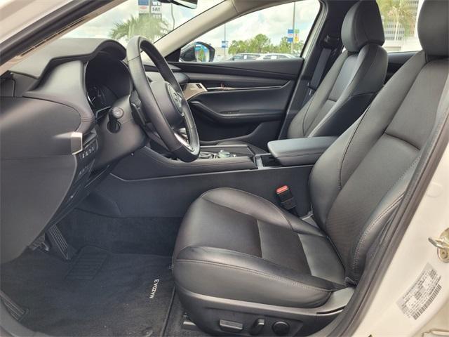 Photo of 2023 Snowflake White Pearl Mazda Mazda3