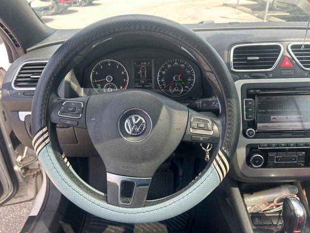 Photo of 2012 White Volkswagen Eos