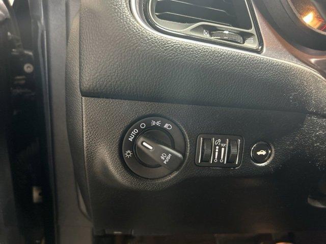 Photo of 2019 Pitch Black Clearcoat Dodge Challenger