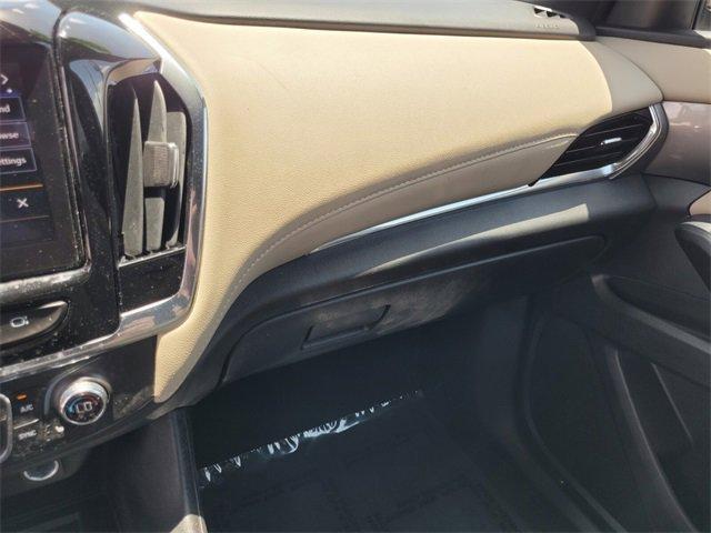 Photo of 2023 Summit White Chevrolet Traverse