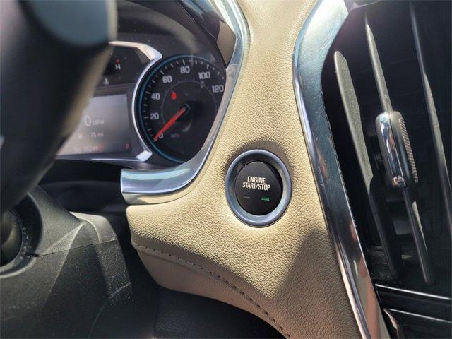 Photo of 2023 Summit White Chevrolet Traverse
