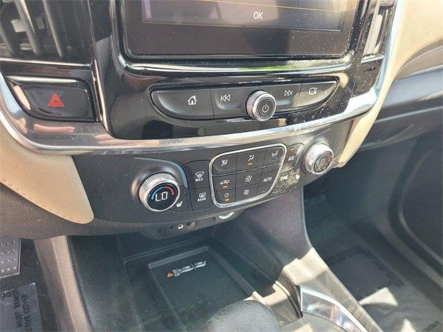 Photo of 2023 Summit White Chevrolet Traverse