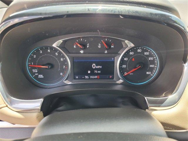 Photo of 2023 Summit White Chevrolet Traverse