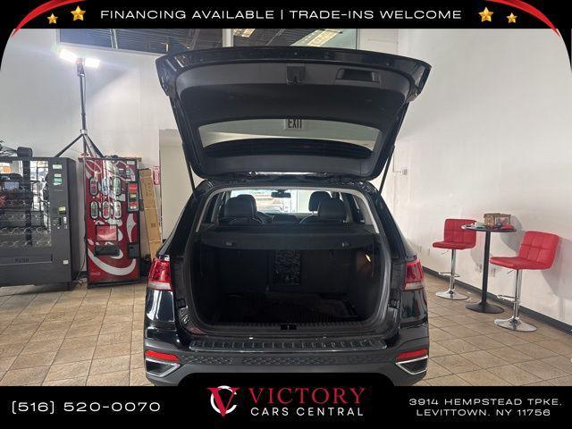 Photo of 2022 Deep Black Pearl Volkswagen Taos