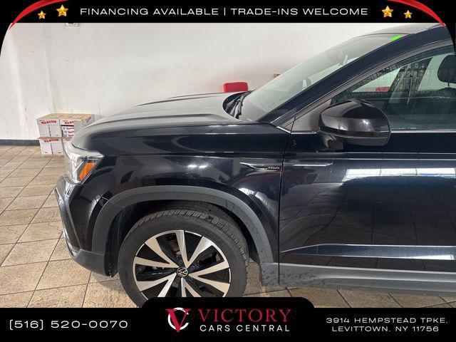 Photo of 2022 Deep Black Pearl Volkswagen Taos