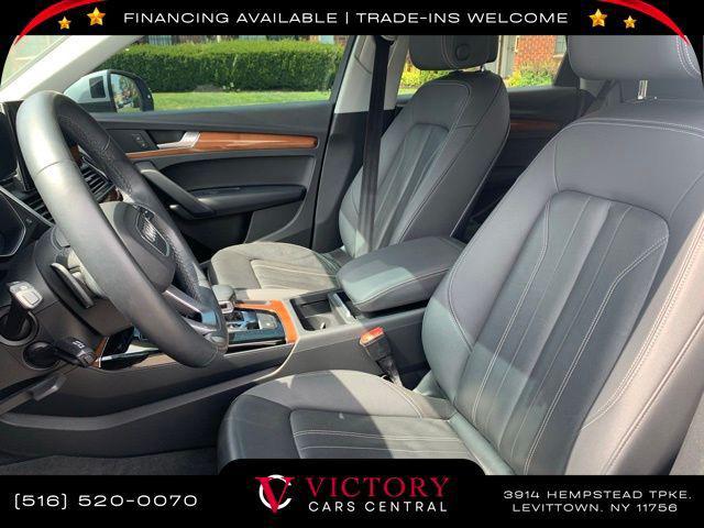 Photo of 2021 Silver Metallic Audi Q5