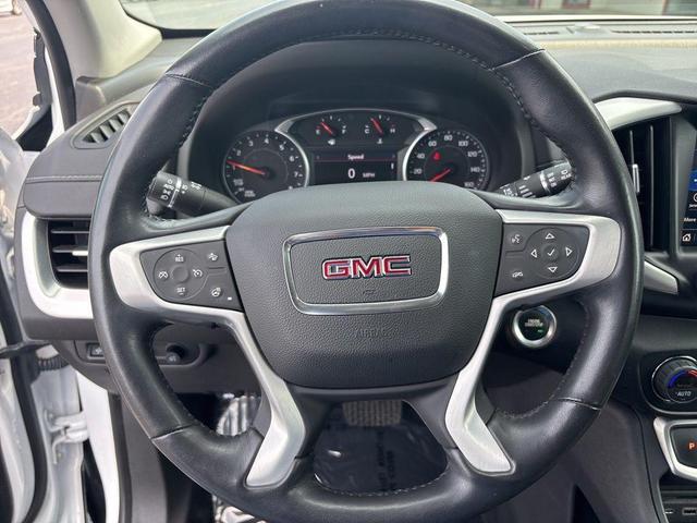 Photo of 2022 Summit White GMC Terrain