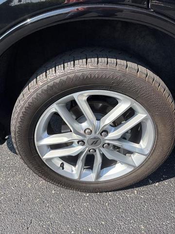 Photo of 2021 DB Black Crystal Clearcoat Dodge Durango