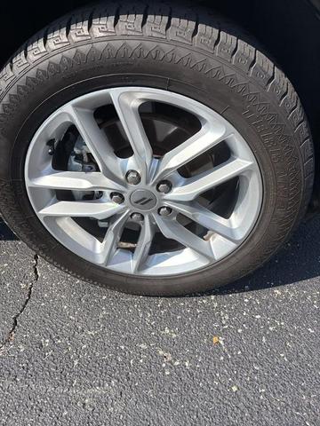 Photo of 2021 DB Black Crystal Clearcoat Dodge Durango