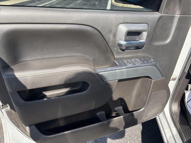 Photo of 2016 Silver Ice Metallic Chevrolet Silverado 1500