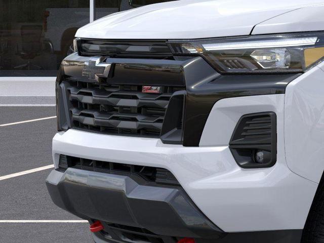 Photo of 2026 Summit White Chevrolet Colorado