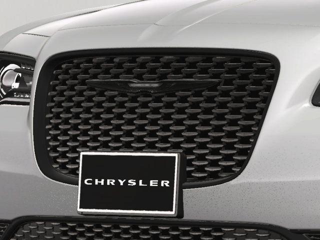 Photo of 2023 Bright White Clearcoat Chrysler 300