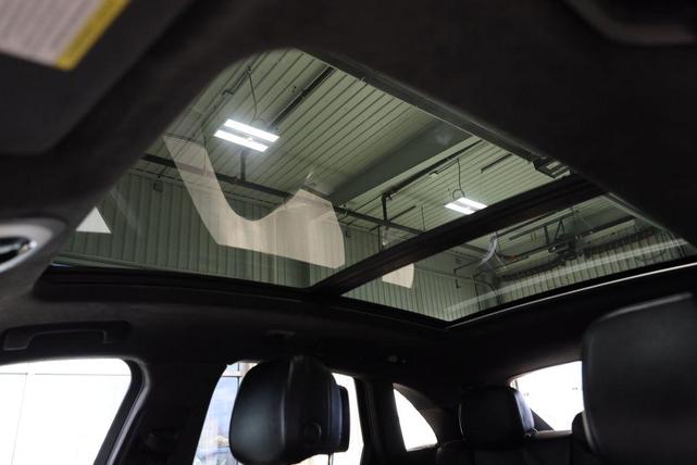 Photo of 2016 Carrara White Metallic Porsche Macan