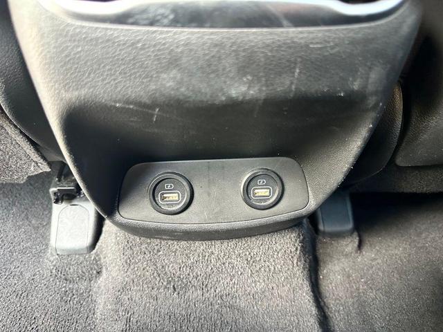 Photo of 2023 Shimmering Silver Pearl Hyundai SANTA FE