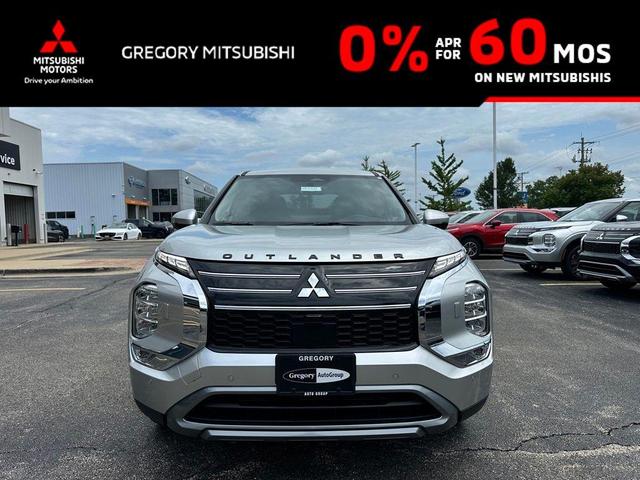 Photo of 2025 Silver Alloy Mitsubishi Outlander