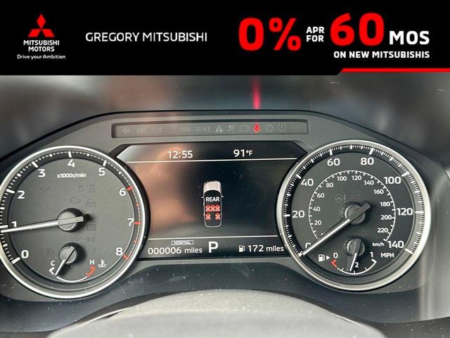Photo of 2025 Silver Alloy Mitsubishi Outlander