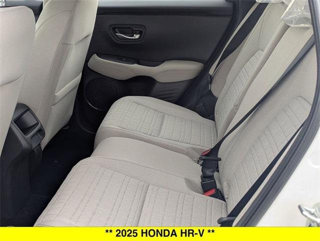 Photo of 2025 Platinum White Pearl Honda HR-V