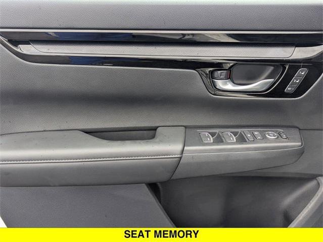 Photo of 2024 Platinum White Pearl Honda CR-V