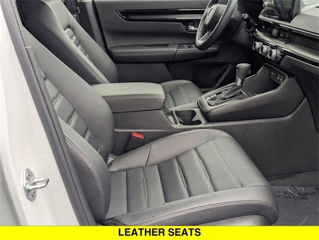 Photo of 2024 Platinum White Pearl Honda CR-V