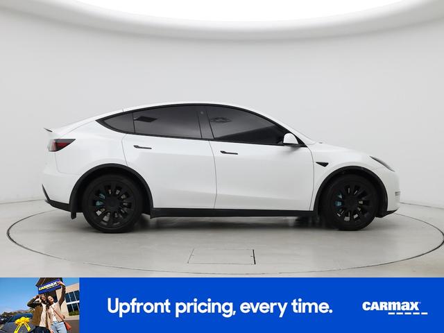 Photo of 2021 White Tesla Model Y