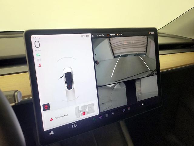 Photo of 2021 White Tesla Model Y