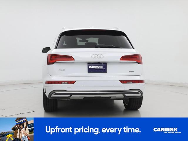 Photo of 2021 White Audi Q5