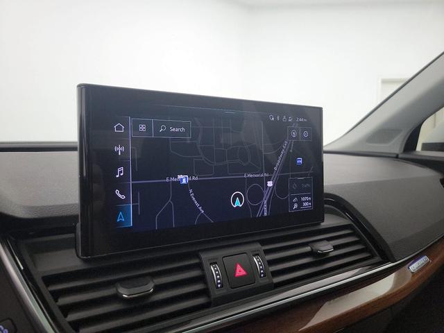 Photo of 2021 White Audi Q5