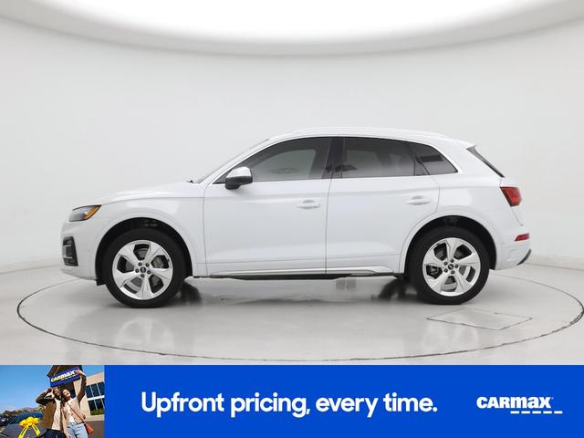 Photo of 2021 White Audi Q5