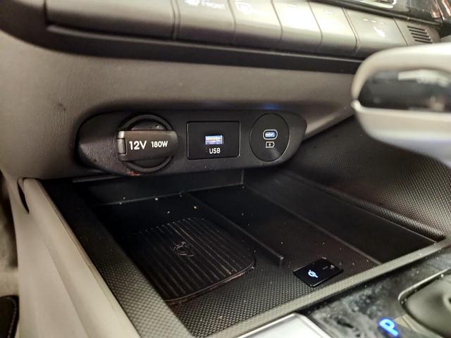 Photo of 2024 Black Hyundai ELANTRA