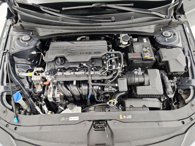 Photo of 2024 Black Hyundai ELANTRA