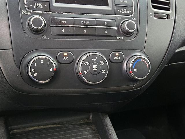 Photo of 2014 Gray Kia Forte