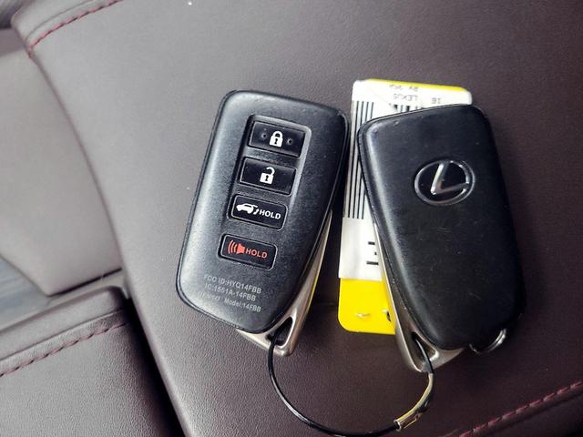 Photo of 2016 Red Lexus RX 350
