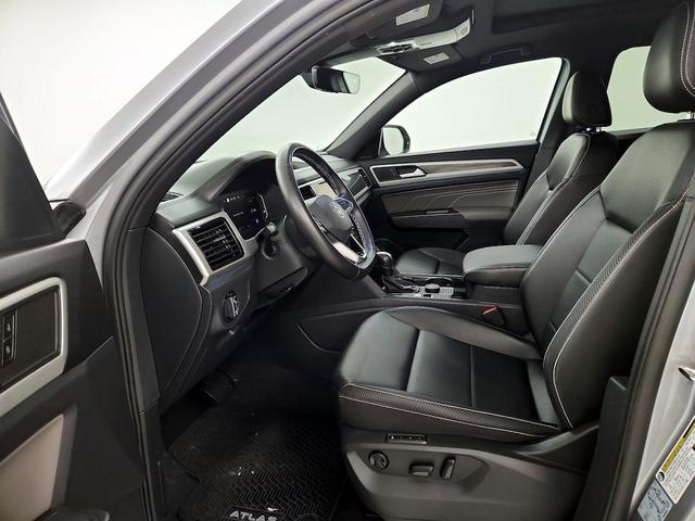 Photo of 2022 Gray Volkswagen Atlas Cross Sport