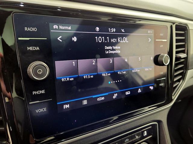 Photo of 2022 Gray Volkswagen Atlas Cross Sport
