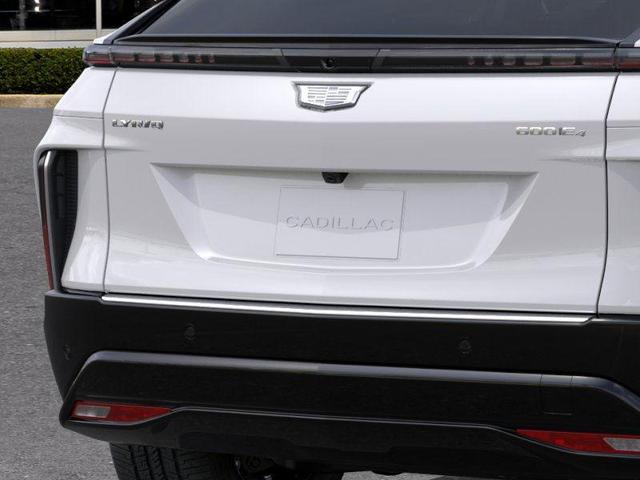Photo of 2025 Crystal White Tricoat Cadillac LYRIQ