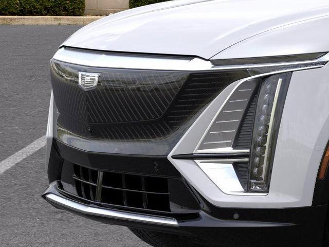 Photo of 2025 Crystal White Tricoat Cadillac LYRIQ