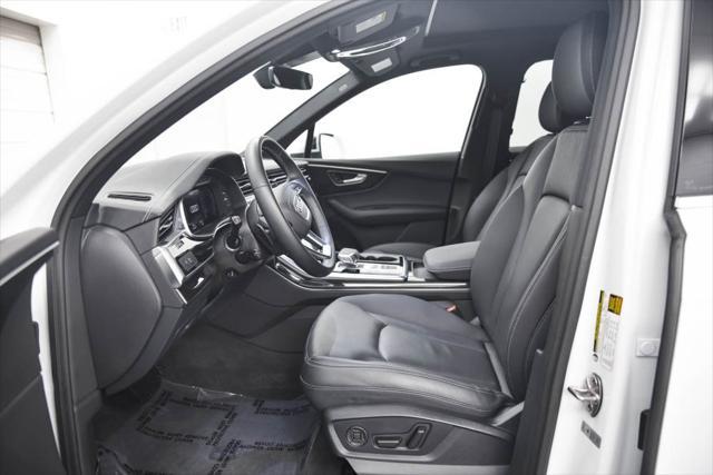 Photo of 2025 Glacier White Audi Q7