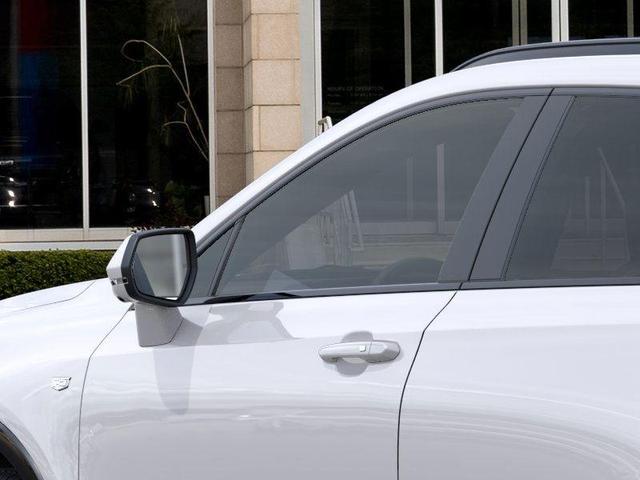 Photo of 2025 Crystal White Tricoat Cadillac XT4