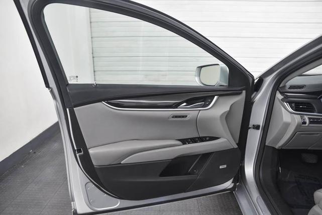 Photo of 2014 Radiant Silver Metallic Cadillac XTS